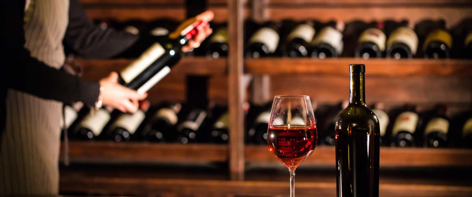 The Ultimate Guide to the Best Wine Bars in Harris County, TX for Red Wine Lovers